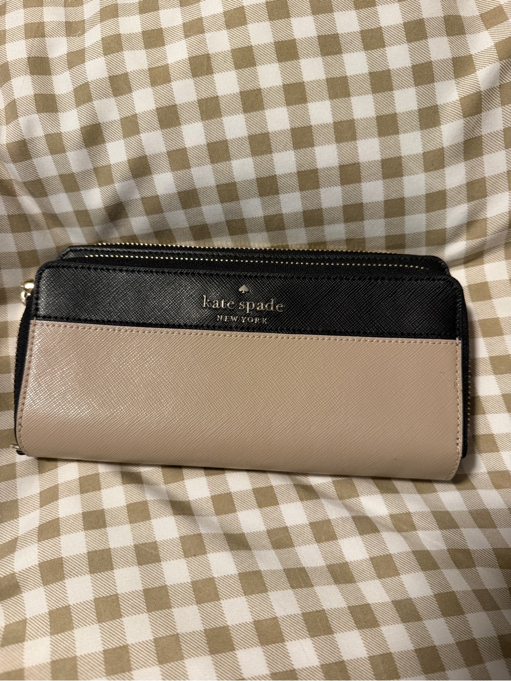 kate spade Two-Tone Black and Taupe Saffiano Zip Wallet
